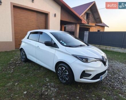 Белый Рено Зое, объемом двигателя 0 л и пробегом 98 тыс. км за 10950 $, фото 22 на Automoto.ua