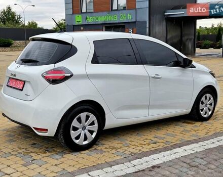 Белый Рено Зое, объемом двигателя 0 л и пробегом 74 тыс. км за 11600 $, фото 7 на Automoto.ua