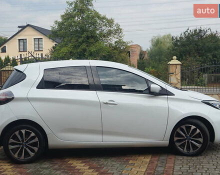 Белый Рено Зое, объемом двигателя 0 л и пробегом 141 тыс. км за 11111 $, фото 5 на Automoto.ua