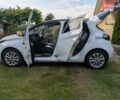 Белый Рено Зое, объемом двигателя 0 л и пробегом 56 тыс. км за 12500 $, фото 20 на Automoto.ua