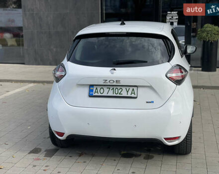 Белый Рено Зое, объемом двигателя 0 л и пробегом 106 тыс. км за 12299 $, фото 13 на Automoto.ua