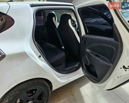 Белый Рено Зое, объемом двигателя 0 л и пробегом 28 тыс. км за 11900 $, фото 8 на Automoto.ua