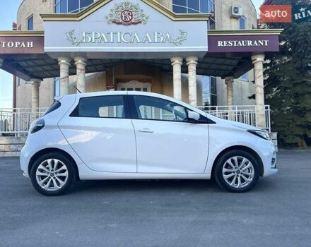 Белый Рено Зое, объемом двигателя 0 л и пробегом 83 тыс. км за 11999 $, фото 44 на Automoto.ua