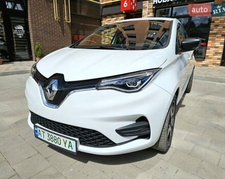 Белый Рено Зое, объемом двигателя 0 л и пробегом 28 тыс. км за 11900 $, фото 1 на Automoto.ua