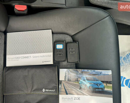 Белый Рено Зое, объемом двигателя 0 л и пробегом 55 тыс. км за 13300 $, фото 43 на Automoto.ua