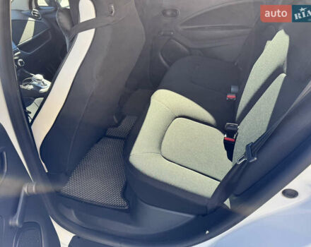 Рено Зое 2020 в Владимир-Волынский на Automoto.ua Белый Рено Зое, объемом двигателя 0 л и пробегом 55 тыс. км за 12000 $, фото 21 на Automoto.ua