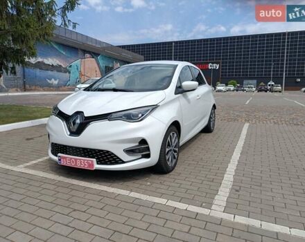 Белый Рено Зое, объемом двигателя 0 л и пробегом 73 тыс. км за 12450 $, фото 13 на Automoto.ua