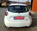 Белый Рено Зое, объемом двигателя 80 л и пробегом 78 тыс. км за 11850 $, фото 3 на Automoto.ua