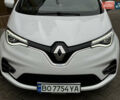 Белый Рено Зое, объемом двигателя 0 л и пробегом 31 тыс. км за 11999 $, фото 2 на Automoto.ua