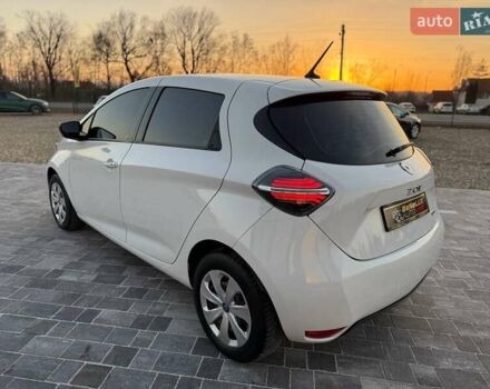 Белый Рено Зое, объемом двигателя 0 л и пробегом 92 тыс. км за 11499 $, фото 10 на Automoto.ua