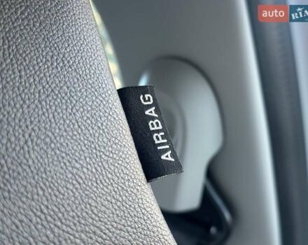 Белый Рено Зое, объемом двигателя 0 л и пробегом 83 тыс. км за 11999 $, фото 15 на Automoto.ua