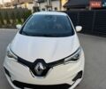 Белый Рено Зое, объемом двигателя 0 л и пробегом 72 тыс. км за 12000 $, фото 1 на Automoto.ua