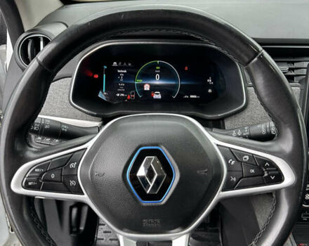 Белый Рено Зое, объемом двигателя 0 л и пробегом 88 тыс. км за 12300 $, фото 27 на Automoto.ua