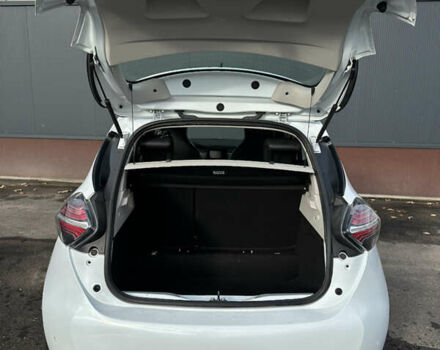 Білий Рено Зое, об'ємом двигуна 0 л та пробігом 36 тис. км за 12400 $, фото 17 на Automoto.ua