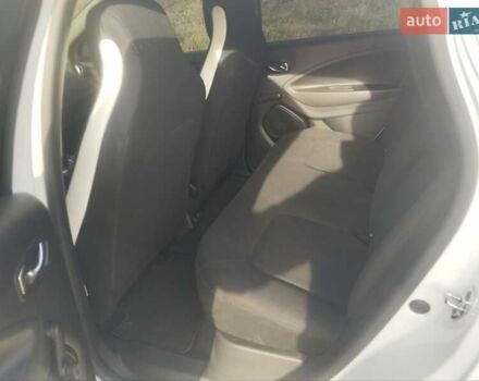 Білий Рено Зое, об'ємом двигуна 0 л та пробігом 39 тис. км за 13700 $, фото 6 на Automoto.ua