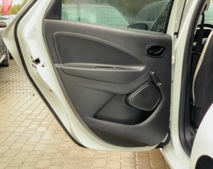 Білий Рено Зое, об'ємом двигуна 0 л та пробігом 47 тис. км за 12499 $, фото 11 на Automoto.ua