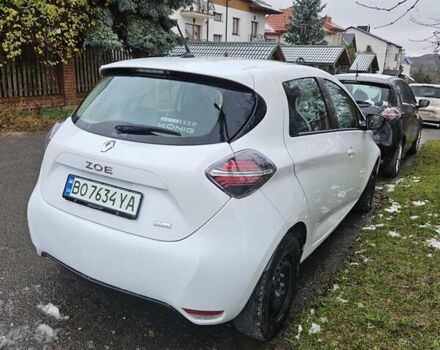 Белый Рено Зое, объемом двигателя 0 л и пробегом 28 тыс. км за 11800 $, фото 4 на Automoto.ua