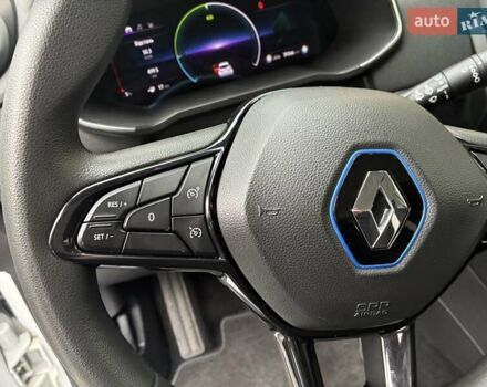 Белый Рено Зое, объемом двигателя 0 л и пробегом 39 тыс. км за 12300 $, фото 41 на Automoto.ua