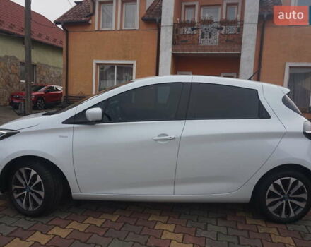 Белый Рено Зое, объемом двигателя 0 л и пробегом 122 тыс. км за 13000 $, фото 22 на Automoto.ua