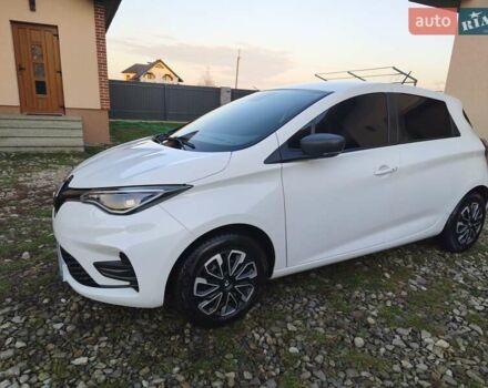 Белый Рено Зое, объемом двигателя 0 л и пробегом 98 тыс. км за 10950 $, фото 18 на Automoto.ua