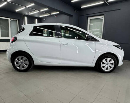 Белый Рено Зое, объемом двигателя 0 л и пробегом 46 тыс. км за 12150 $, фото 14 на Automoto.ua