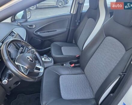 Белый Рено Зое, объемом двигателя 0 л и пробегом 85 тыс. км за 12999 $, фото 21 на Automoto.ua