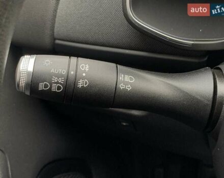 Белый Рено Зое, объемом двигателя 0 л и пробегом 44 тыс. км за 12499 $, фото 43 на Automoto.ua