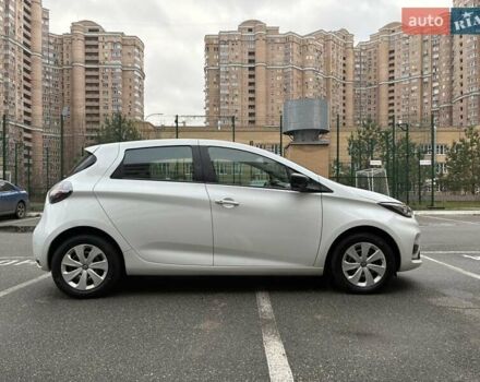 Белый Рено Зое, объемом двигателя 0 л и пробегом 39 тыс. км за 12300 $, фото 6 на Automoto.ua