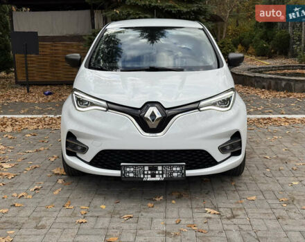 Белый Рено Зое, объемом двигателя 0 л и пробегом 30 тыс. км за 12300 $, фото 1 на Automoto.ua