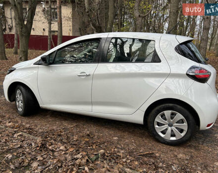 Белый Рено Зое, объемом двигателя 0 л и пробегом 52 тыс. км за 11590 $, фото 3 на Automoto.ua