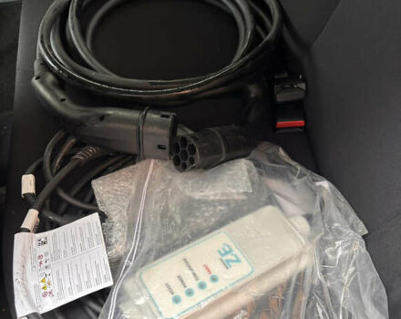 Белый Рено Зое, объемом двигателя 0 л и пробегом 15 тыс. км за 12700 $, фото 26 на Automoto.ua