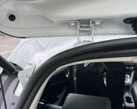 Белый Рено Зое, объемом двигателя 0 л и пробегом 97 тыс. км за 11900 $, фото 37 на Automoto.ua