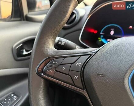 Белый Рено Зое, объемом двигателя 0 л и пробегом 92 тыс. км за 11499 $, фото 27 на Automoto.ua