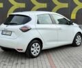 Белый Рено Зое, объемом двигателя 0 л и пробегом 98 тыс. км за 11300 $, фото 7 на Automoto.ua