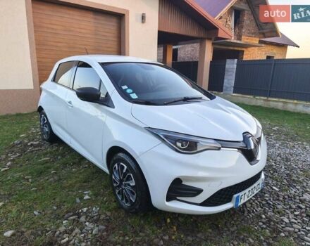 Белый Рено Зое, объемом двигателя 0 л и пробегом 98 тыс. км за 10950 $, фото 21 на Automoto.ua