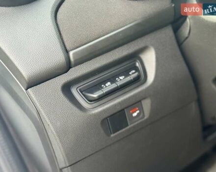 Белый Рено Зое, объемом двигателя 0 л и пробегом 86 тыс. км за 10850 $, фото 74 на Automoto.ua