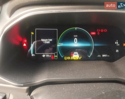 Білий Рено Зое, об'ємом двигуна 0 л та пробігом 39 тис. км за 13700 $, фото 15 на Automoto.ua