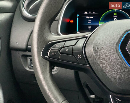 Белый Рено Зое, объемом двигателя 0 л и пробегом 47 тыс. км за 12499 $, фото 35 на Automoto.ua