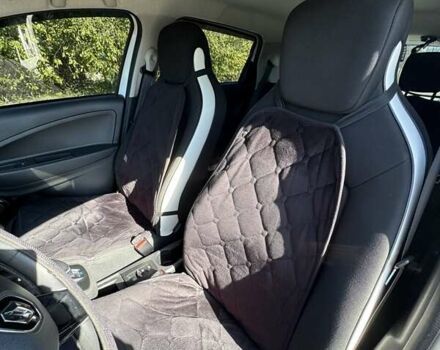 Білий Рено Зое, об'ємом двигуна 0 л та пробігом 41 тис. км за 13200 $, фото 11 на Automoto.ua