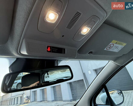 Білий Рено Зое, об'ємом двигуна 0 л та пробігом 23 тис. км за 13150 $, фото 46 на Automoto.ua