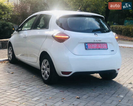 Белый Рено Зое, объемом двигателя 0 л и пробегом 38 тыс. км за 11999 $, фото 50 на Automoto.ua