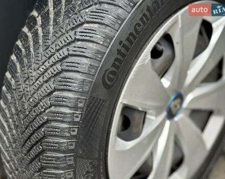 Белый Рено Зое, объемом двигателя 0 л и пробегом 28 тыс. км за 12500 $, фото 44 на Automoto.ua