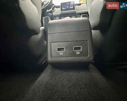 Белый Рено Зое, объемом двигателя 0 л и пробегом 55 тыс. км за 13300 $, фото 31 на Automoto.ua