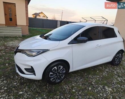 Белый Рено Зое, объемом двигателя 0 л и пробегом 98 тыс. км за 10950 $, фото 17 на Automoto.ua