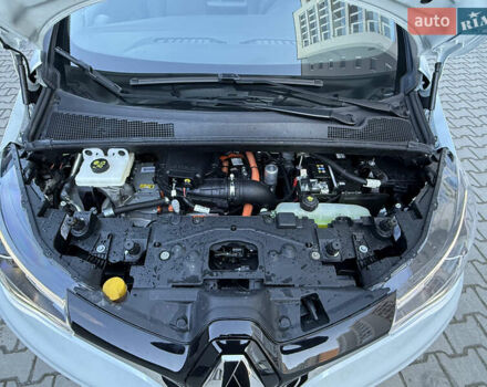 Білий Рено Зое, об'ємом двигуна 0 л та пробігом 23 тис. км за 13150 $, фото 66 на Automoto.ua