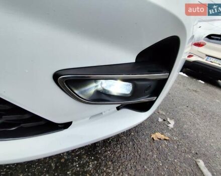 Рено Зое 2020 в Киеве на Automoto.ua Белый Рено Зое, объемом двигателя 0 л и пробегом 112 тыс. км за 13333 $, фото 60 на Automoto.ua