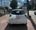 Белый Рено Зое, объемом двигателя 0 л и пробегом 165 тыс. км за 8990 $, фото 7 на Automoto.ua