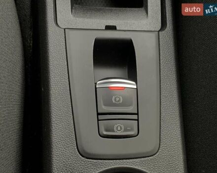 Белый Рено Зое, объемом двигателя 0 л и пробегом 44 тыс. км за 12499 $, фото 47 на Automoto.ua