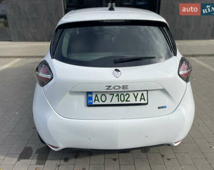 Белый Рено Зое, объемом двигателя 0 л и пробегом 106 тыс. км за 12299 $, фото 18 на Automoto.ua