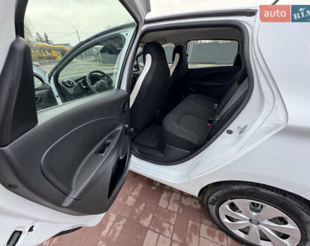 Белый Рено Зое, объемом двигателя 0 л и пробегом 116 тыс. км за 11499 $, фото 15 на Automoto.ua